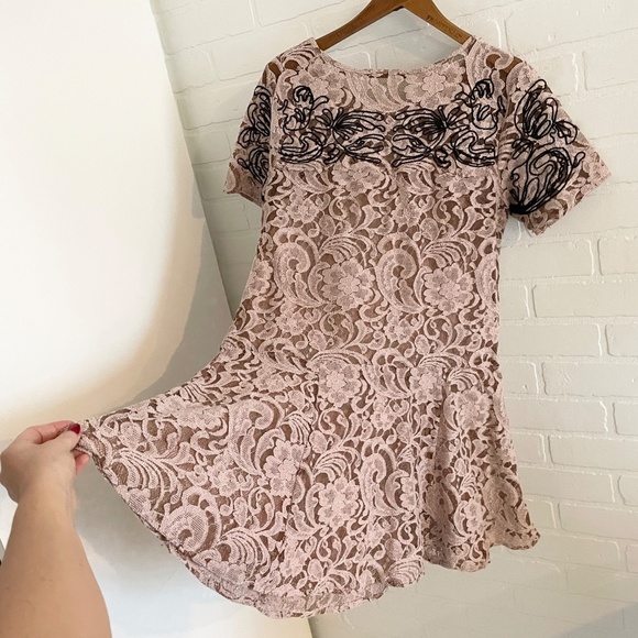 Free People Mini Dress Beautiful Dreamer Cotton Blend Lace Mauve pink Black M - Picture 11 of 13